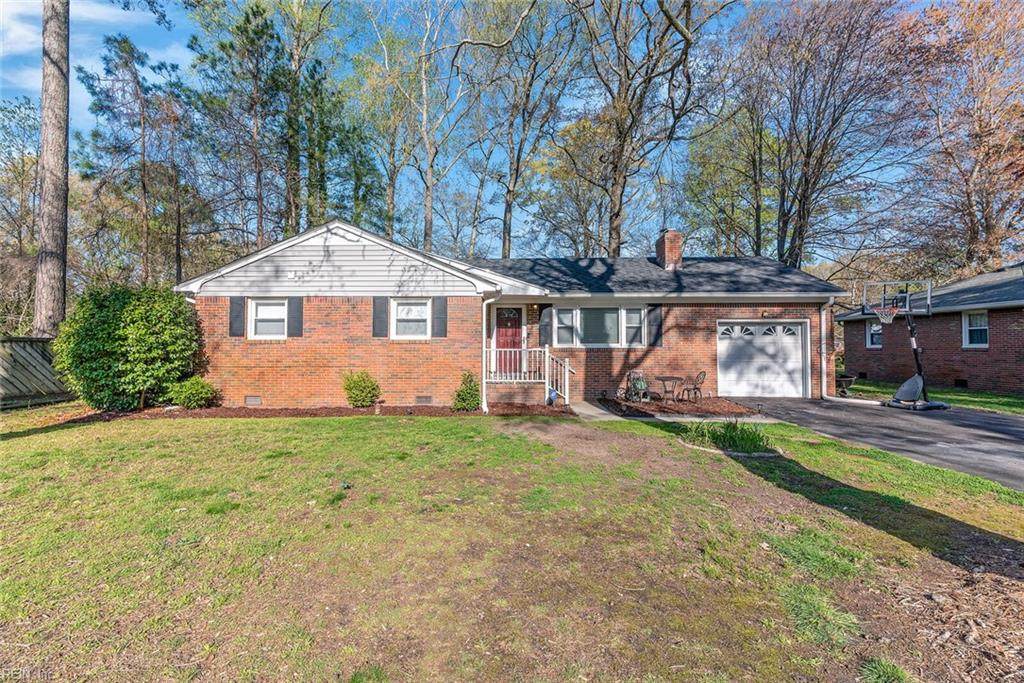 908 Hollywood Dr - Photo 1