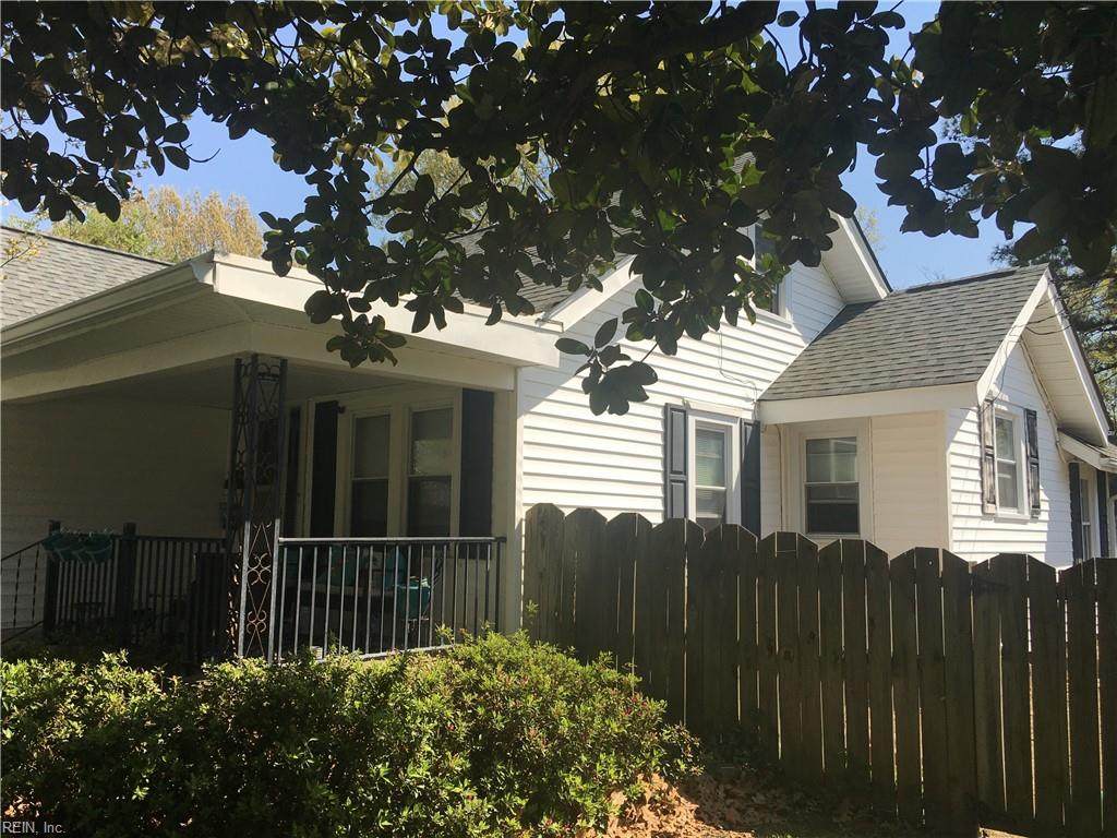 1301 Elk Ave - Photo 1