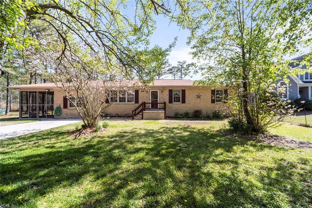 113 Vincent Dr - Photo 1