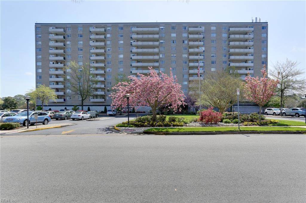7320 Glenroie Ave - Photo 1