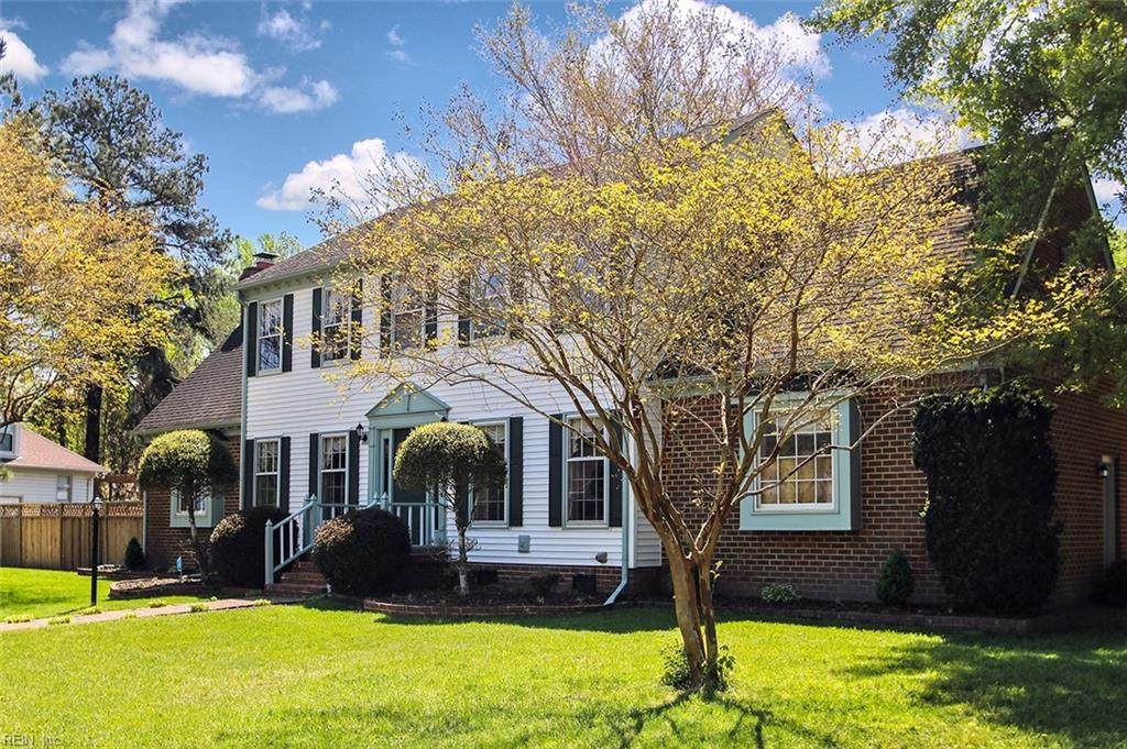 1105 Vineyard Dr - Photo 1