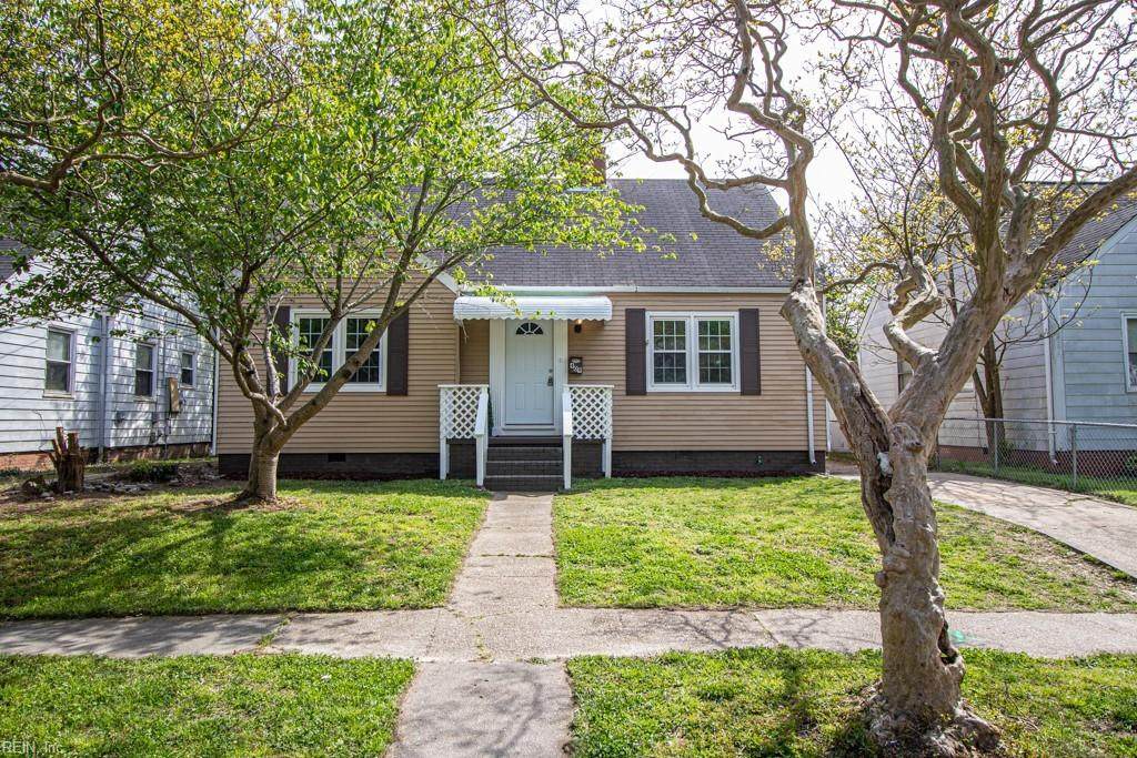 409 Randall Ave - Photo 1
