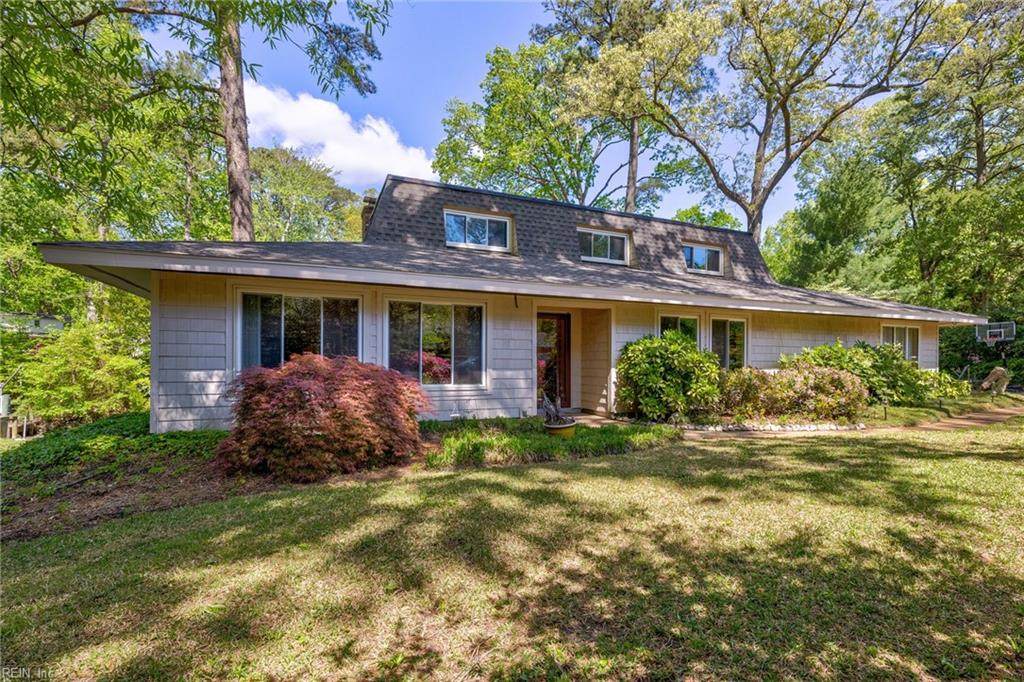 728 Pinetree Dr - Photo 1