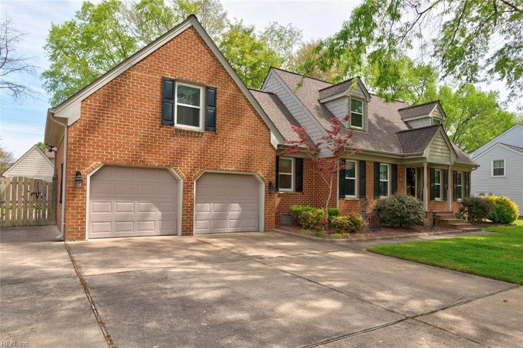 637 Briarwood Dr - Photo 1