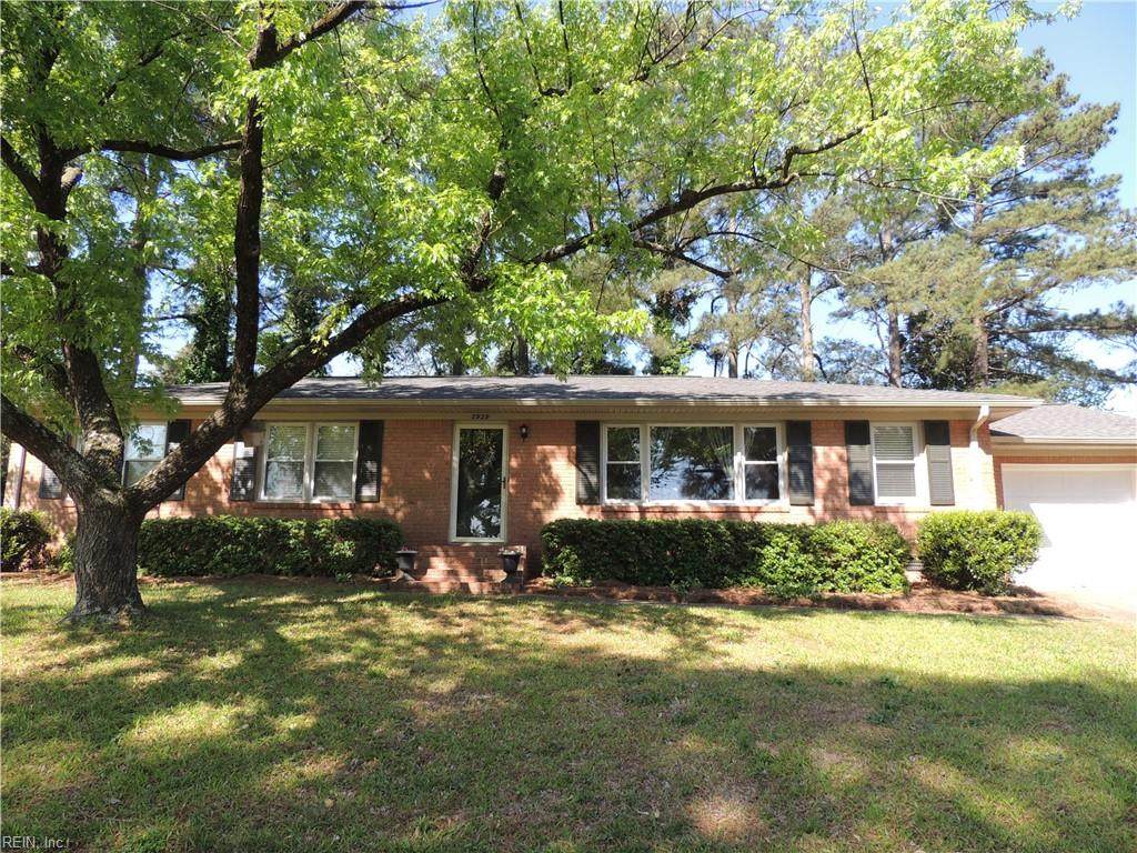 2929 Point Dr - Photo 1