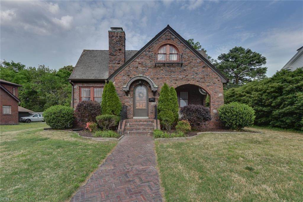 451 Riverside Dr - Photo 1