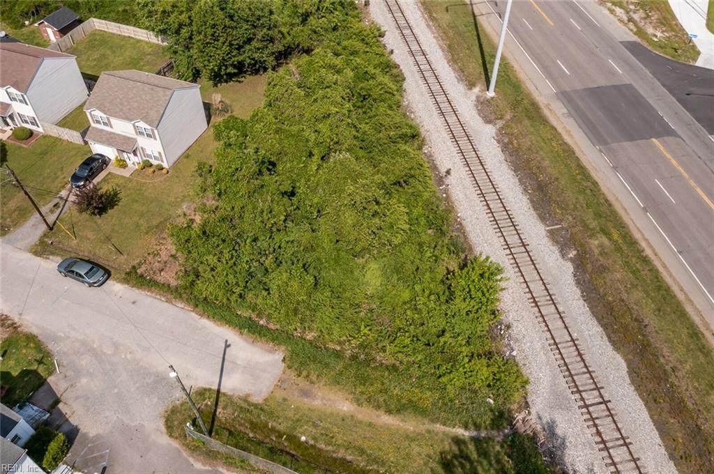 713 Vaughan Ave - Photo 1
