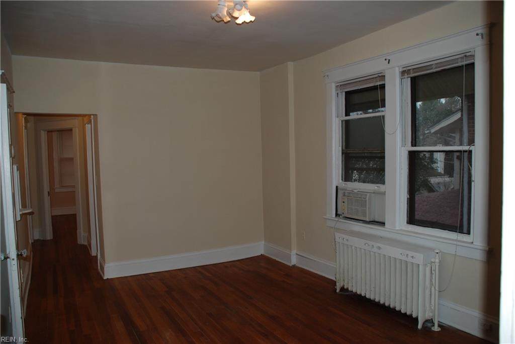731 Shirley Ave - Photo 1