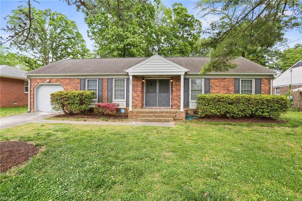 220 Shadywood Dr - Photo 1