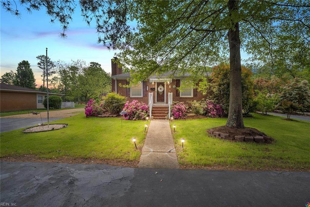 568 Yorktown Rd - Photo 1