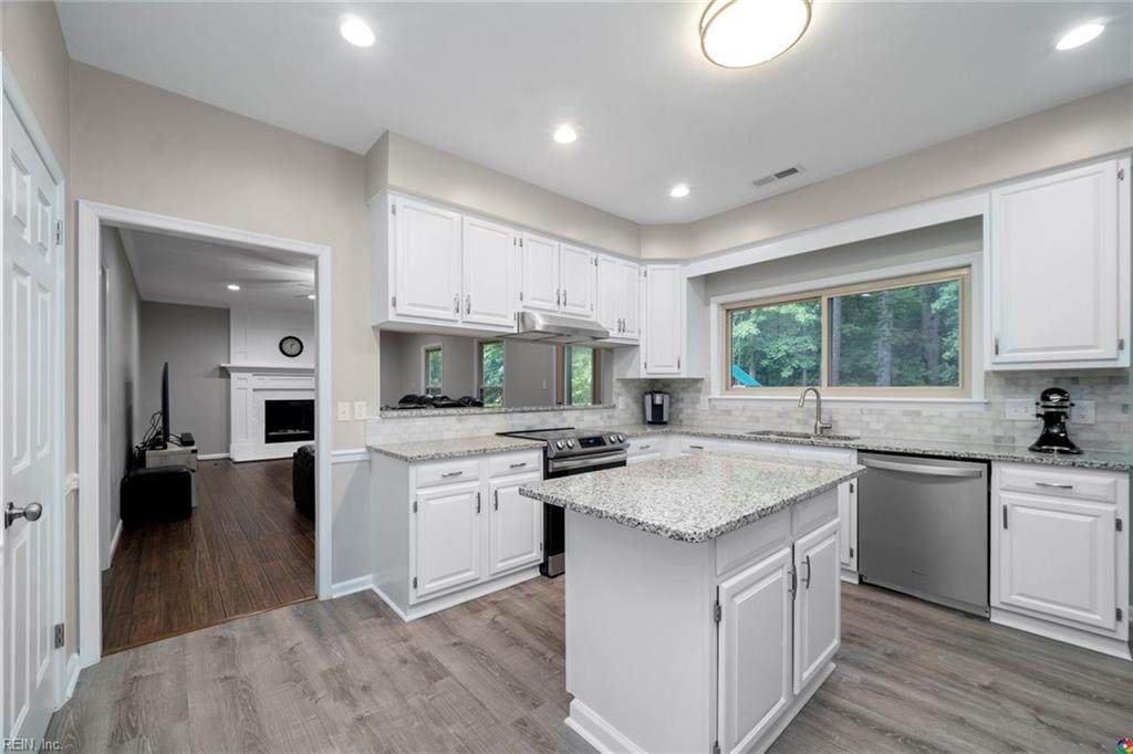 1209 Hanna Rose Ct - Photo 1