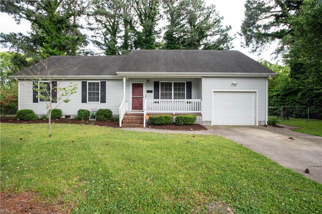 202 Franklin Ave - Photo 1