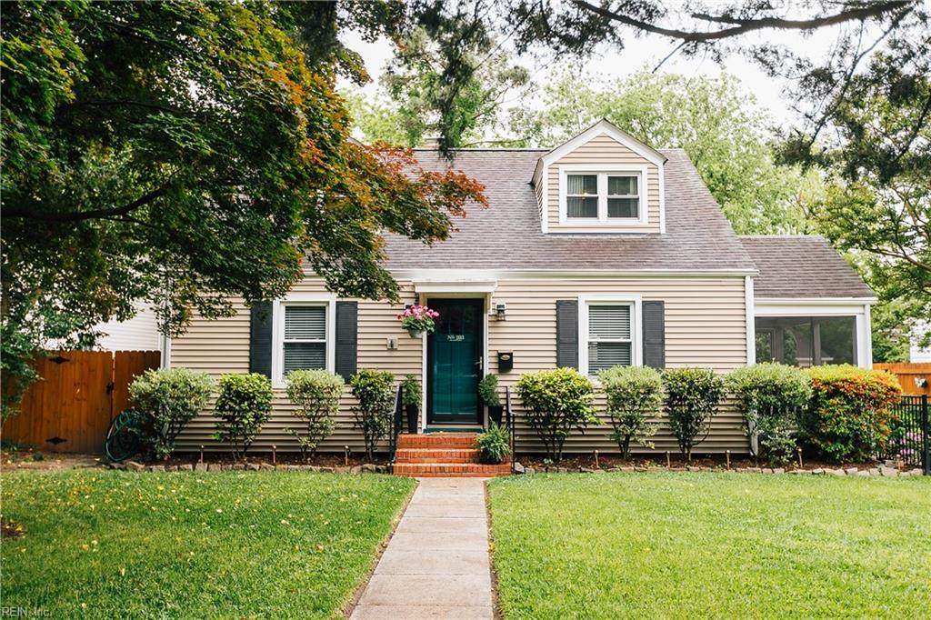 203 Sir Oliver Rd - Photo 1