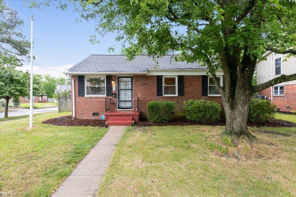 561 Garren Ave - Photo 1