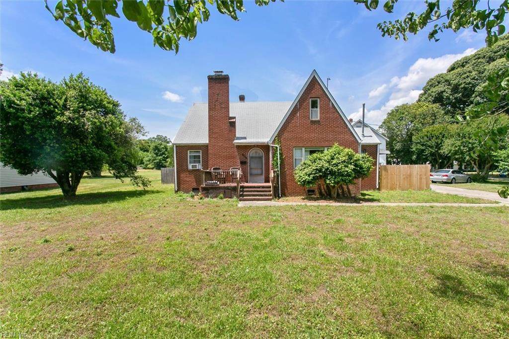 641 Bellwood Rd - Photo 1