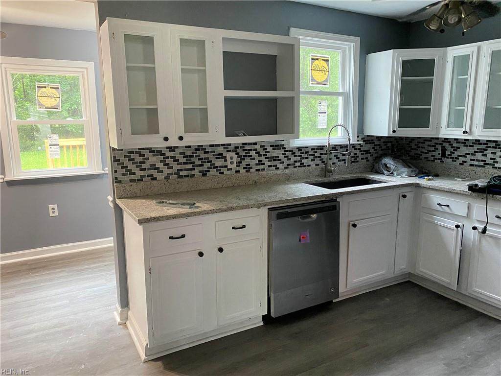 3118 Douglas Rd - Photo 1