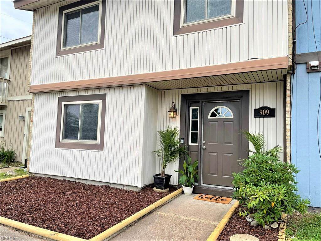 909 Maplehurst Ct - Photo 1