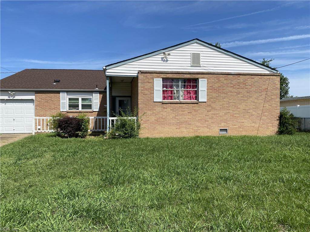 102 Diggs Dr - Photo 1