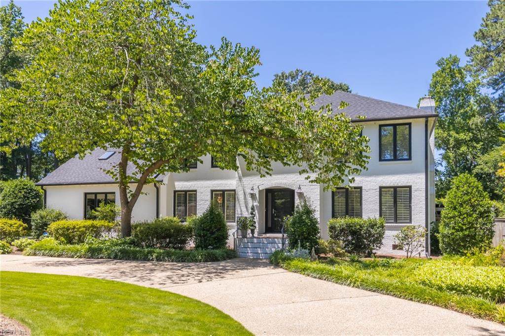 813 Winwood Dr - Photo 1