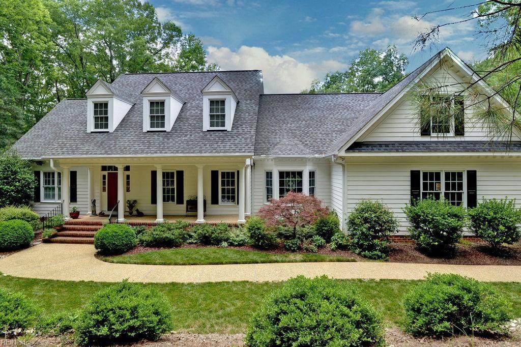 8264 Wrenfield Dr - Photo 1