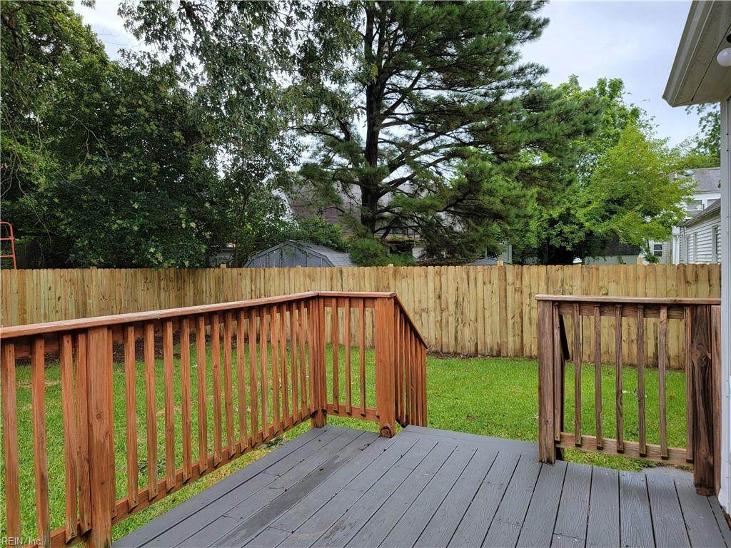 500 Fresh Meadow Rd - Photo 1