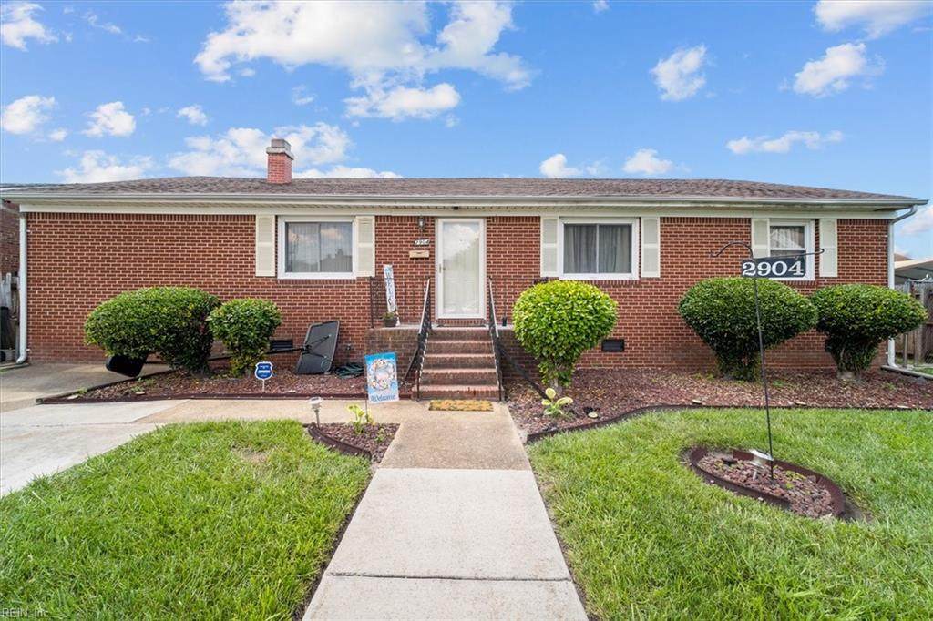 2904 Lansing Ave - Photo 1