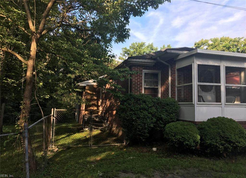 135 12th St - Photo 1
