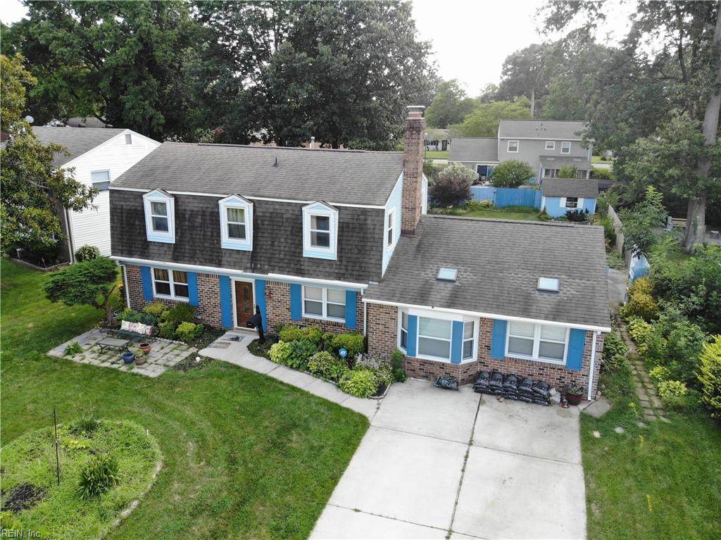 605 Brookside Ct - Photo 1