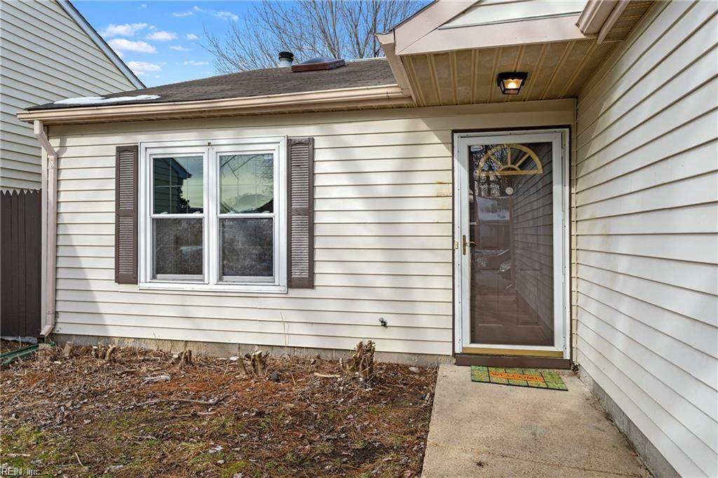 4720 Rugby Rd - Photo 1