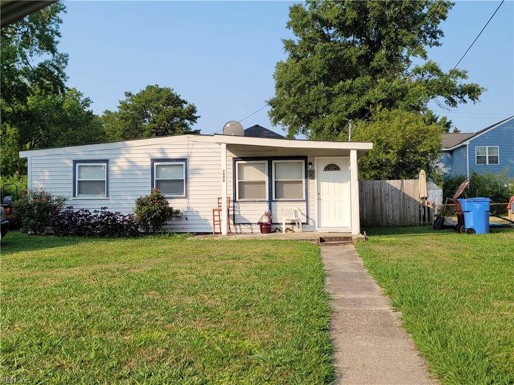 2608 Berkley Ave - Photo 1