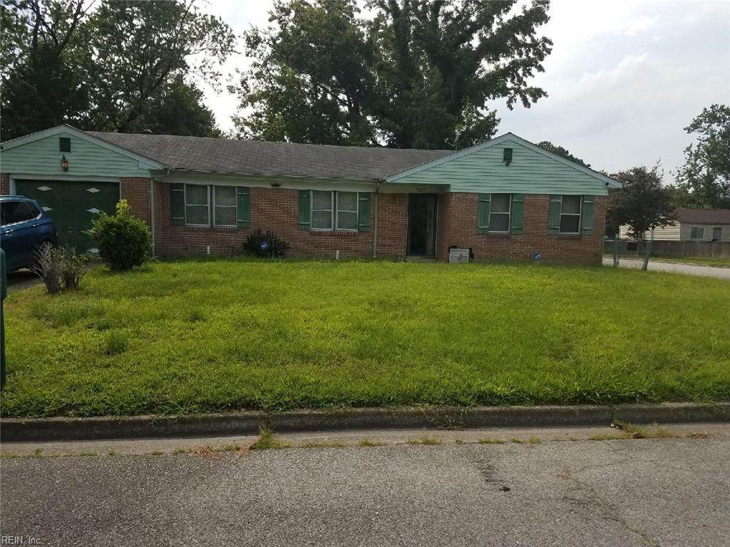 1401 Sir Kay Dr - Photo 1