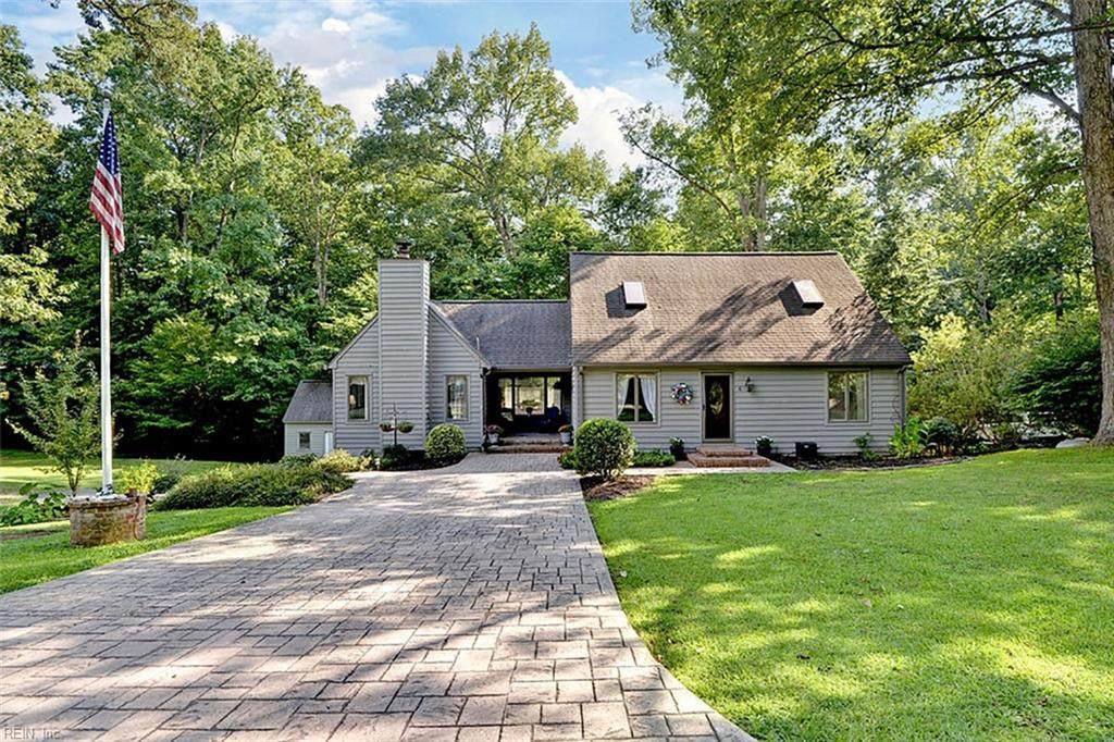 6 Foxcroft Rd - Photo 1