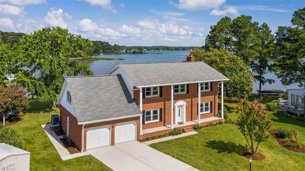 136 Freemoor Dr - Photo 1