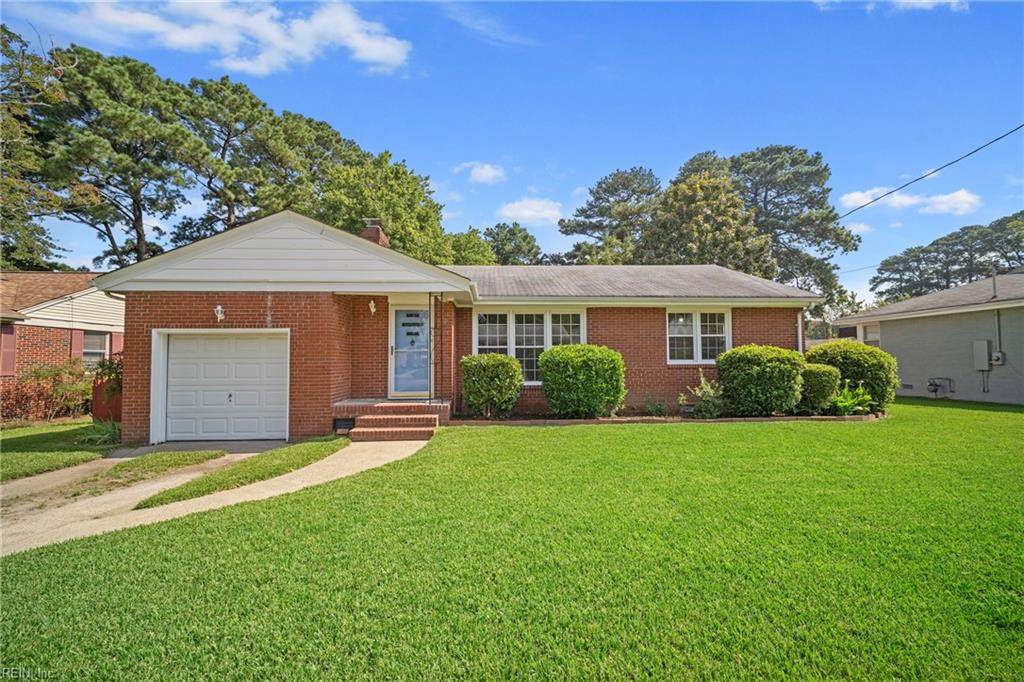328 Saunders Dr - Photo 1