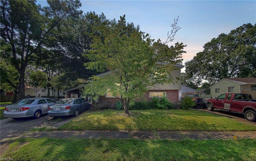 4633 Larkin St - Photo 1