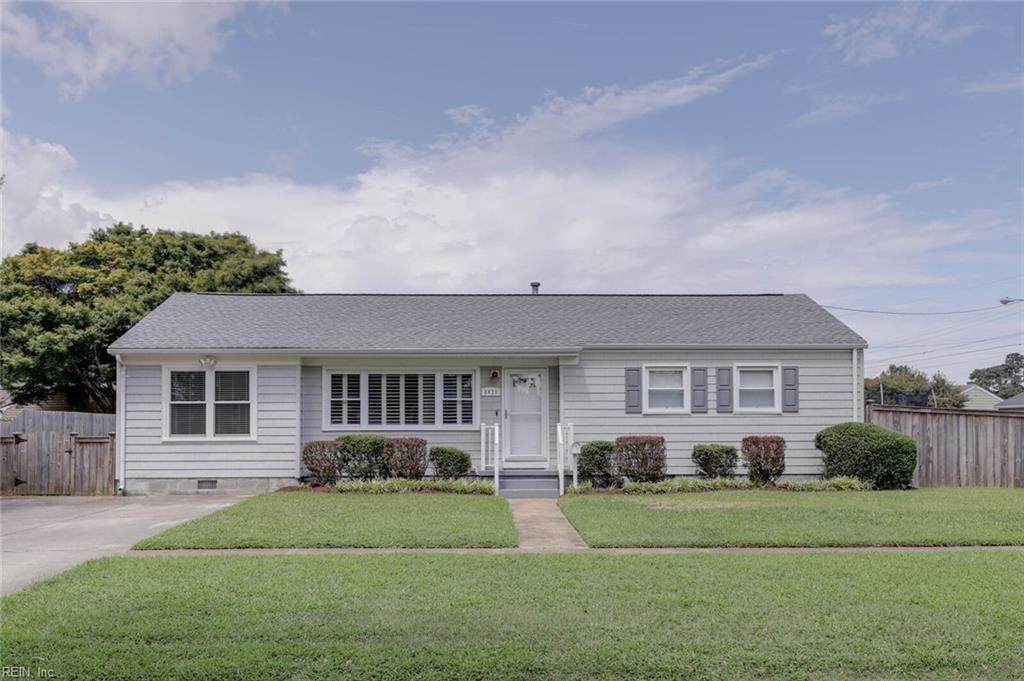 8429 Capeview Ave - Photo 1