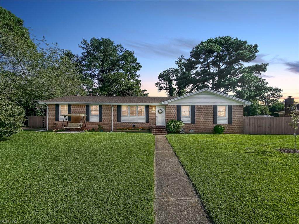 205 Willard Dr - Photo 1