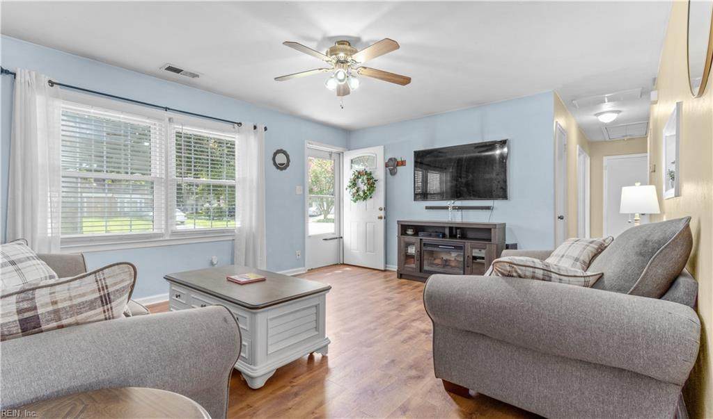 253 Raintree Rd - Photo 1