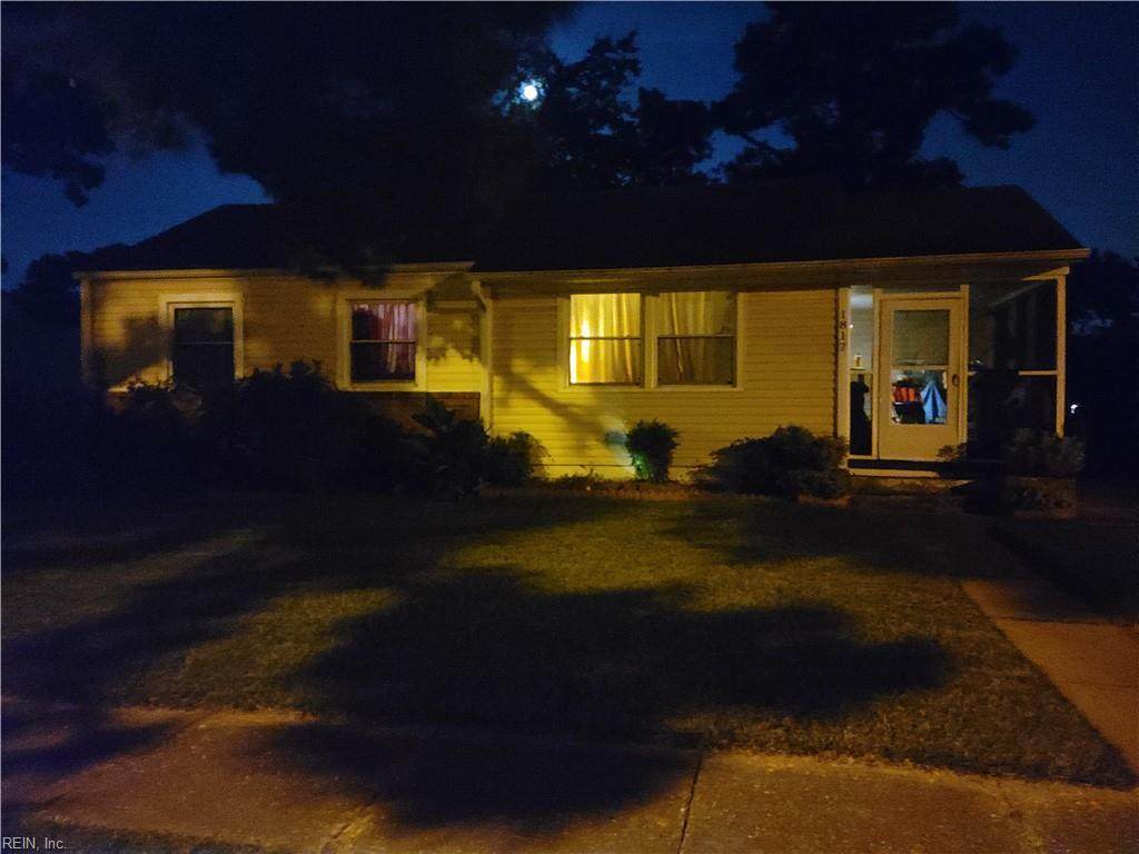 1817 Lakeland Dr - Photo 1