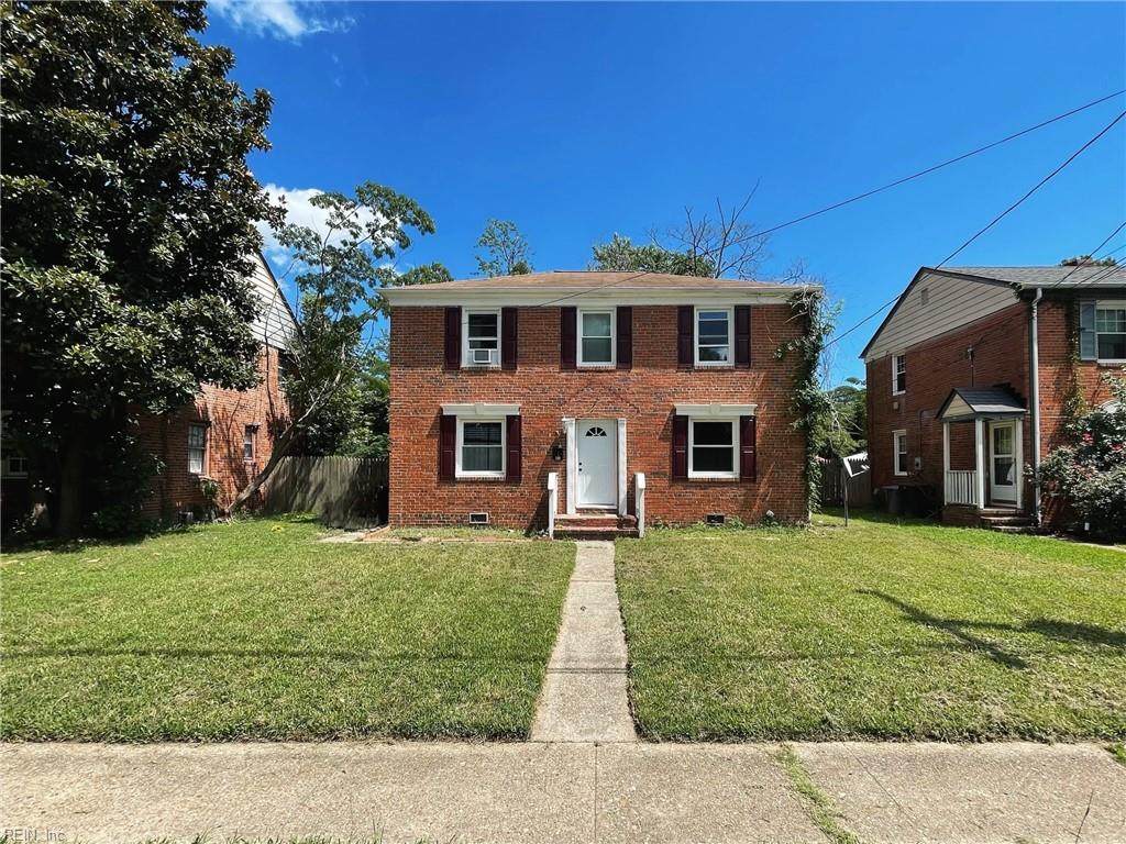 140 Clyde St - Photo 1