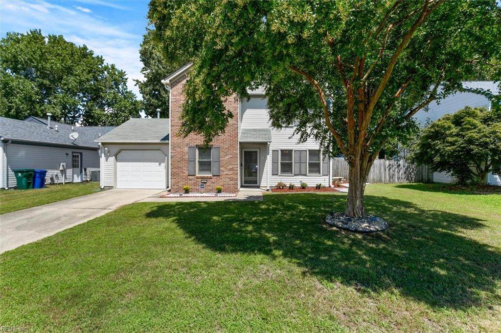 738 Michelle Dr - Photo 1