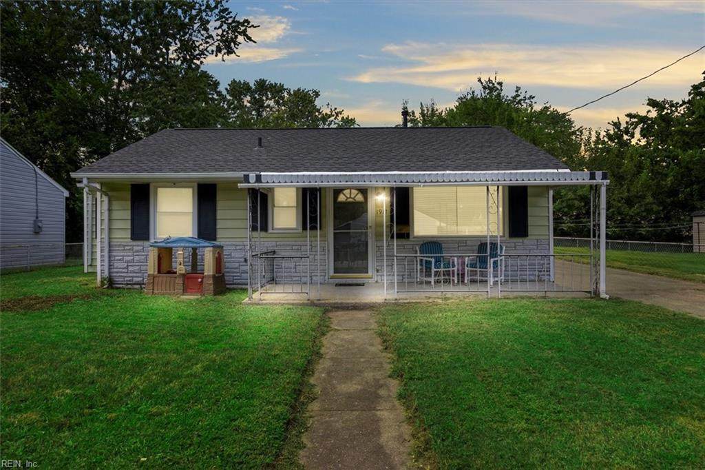 1917 Kensington Dr - Photo 1