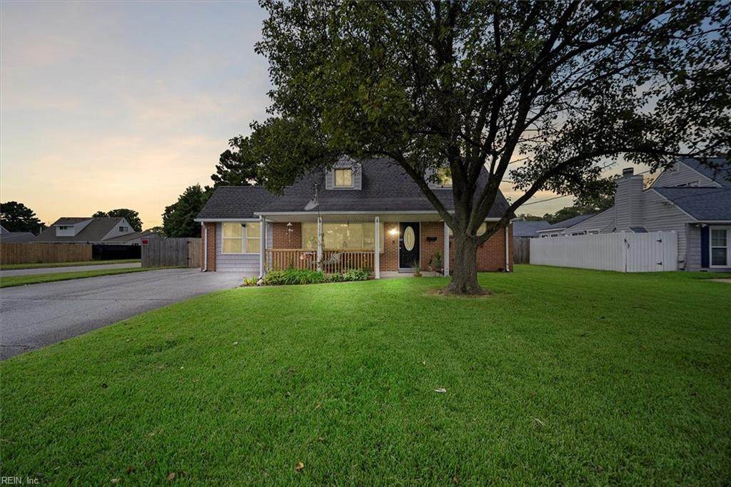 2228 Ardmore Ave - Photo 1