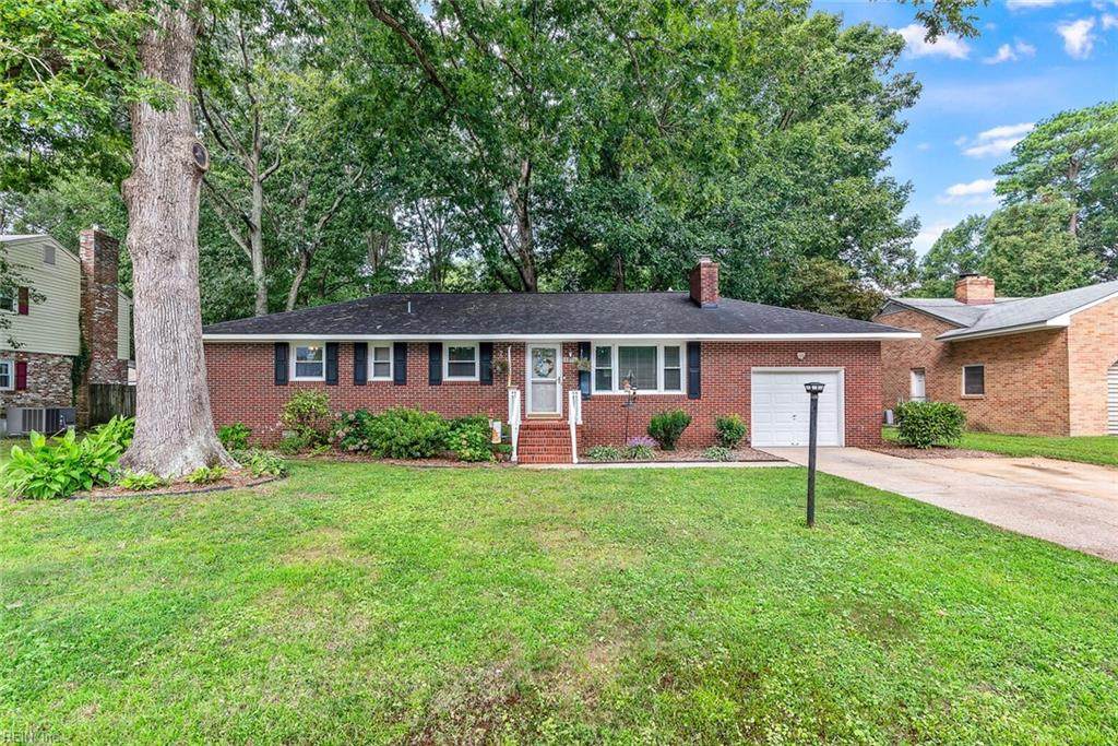 1811 Meadowview Dr - Photo 1