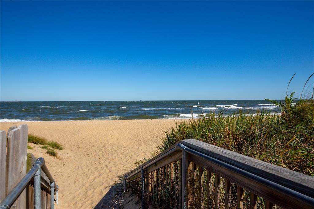 2402 Spinnaker Ct - Photo 1