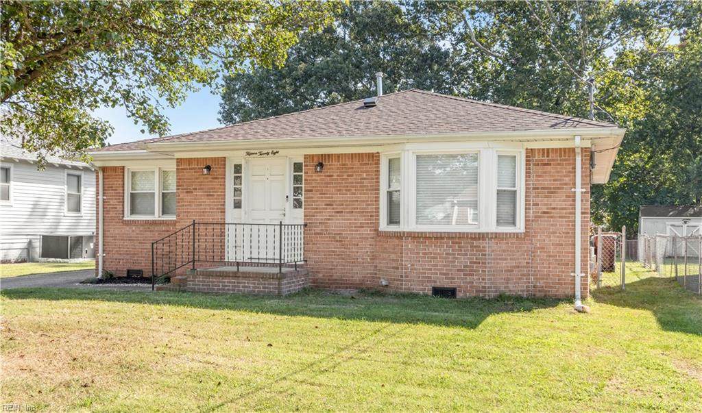 1528 Hawthorne Dr - Photo 1