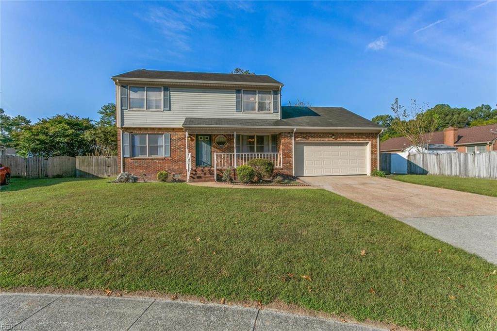 32 Phyllis Ln - Photo 1