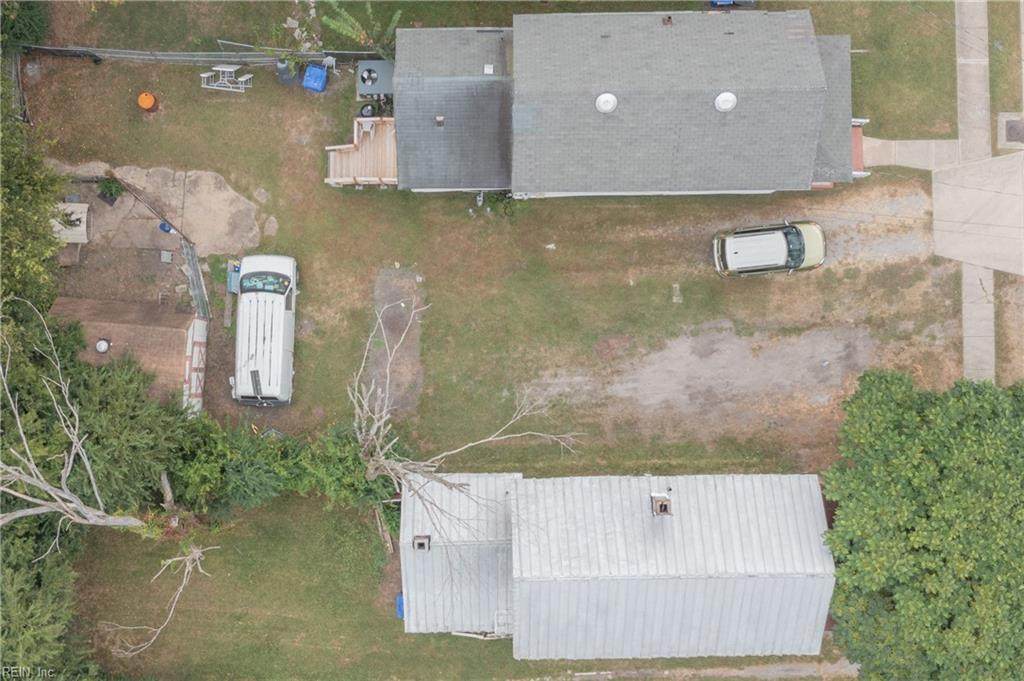 1230 Lindsay Ave - Photo 1