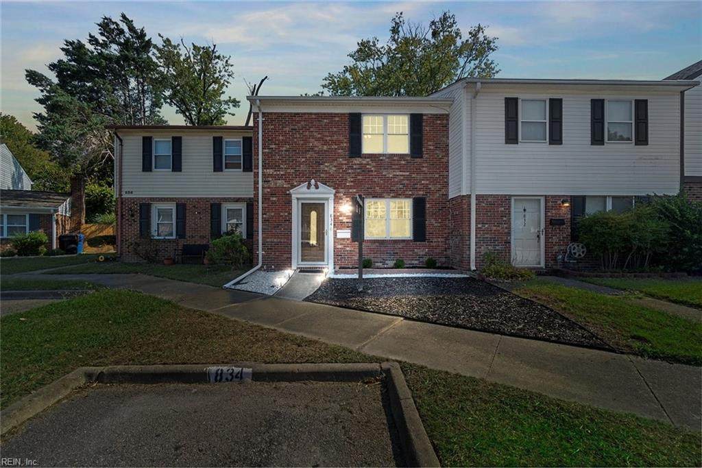 834 Grosvenor Ct - Photo 1