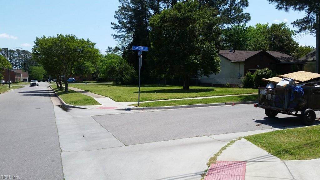 1221 Rugby St - Photo 1